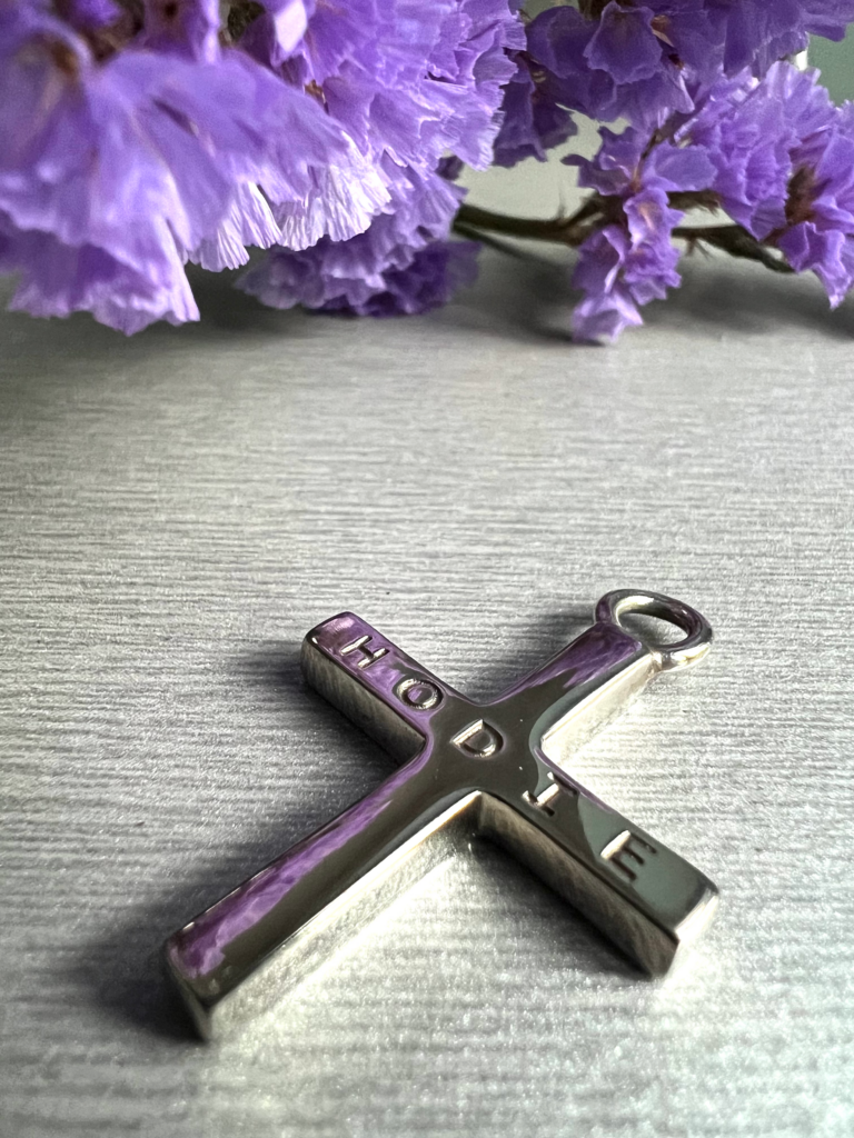 CROCE DI SANTO ESPEDITO IN ARGENTO 925 - 3,5x2,5 CM