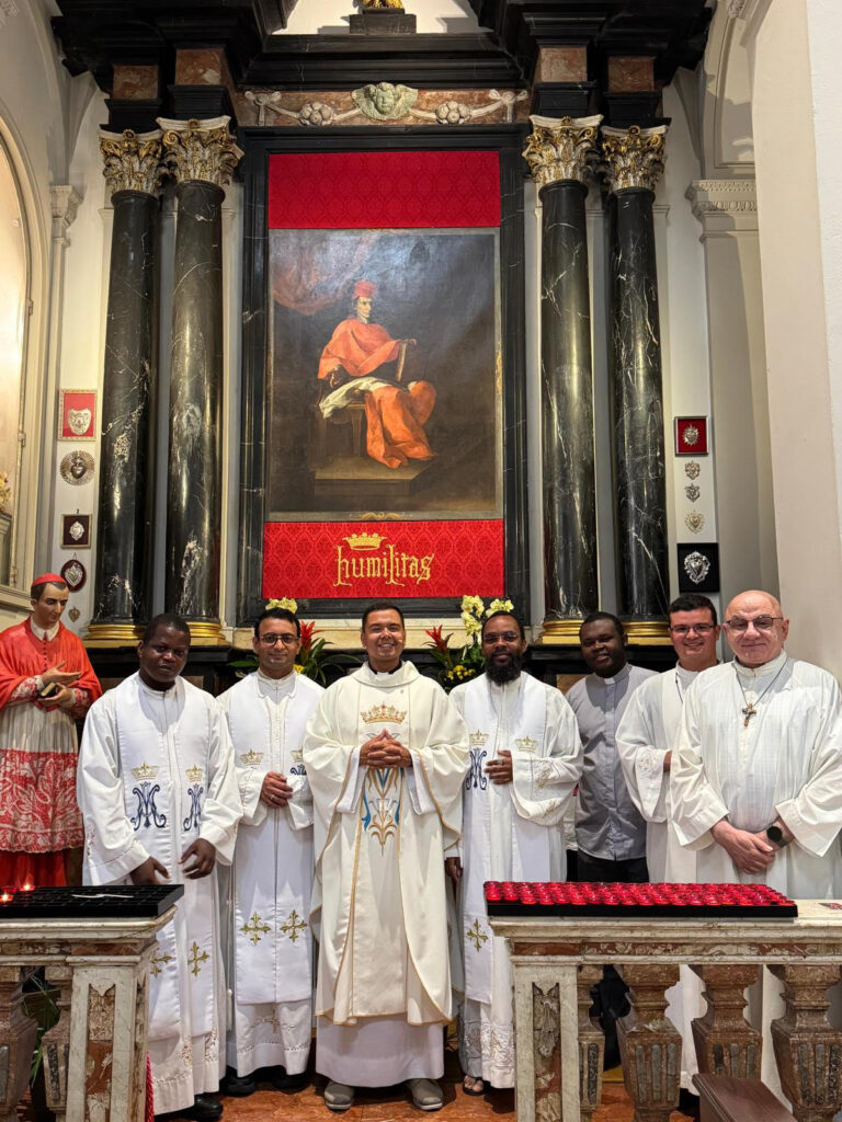 SACERDOTE DON HUGO MOTA ALVEIDA